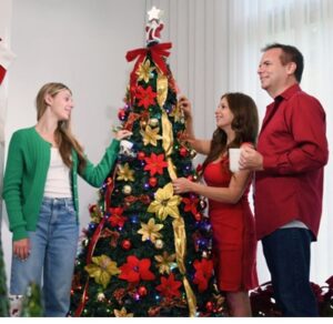 Superstar Santa Tree Review